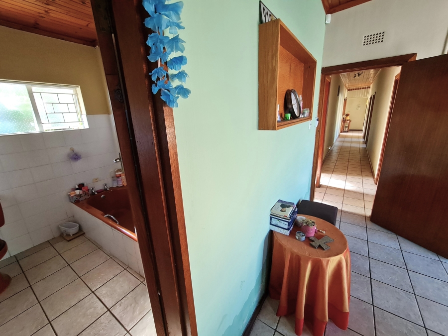 4 Bedroom Property for Sale in C Place Eastern Cape